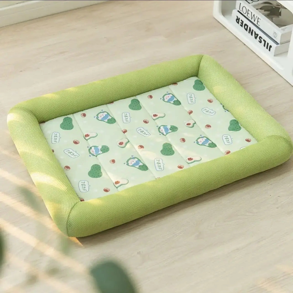 Tapis de Couchage Rafraîchissant d'Été pour Chien & Chat – Panier Rectangulaire Respirant avec Rebord Cale-Nuque